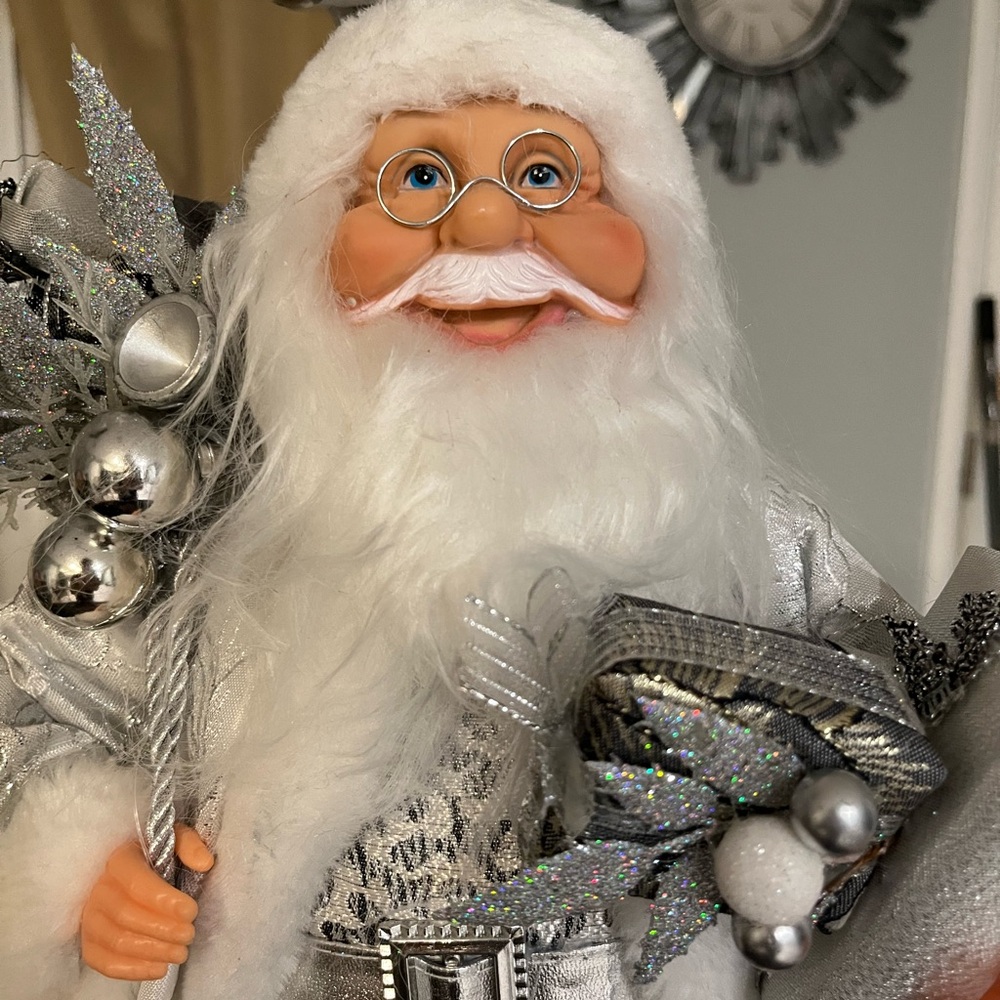 Silver and White‎ Holiday Santa Figurine - Picture 8 of 9